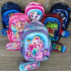 MOCHILA CON RELIEVE + CARTUCHERA IMPORTADA